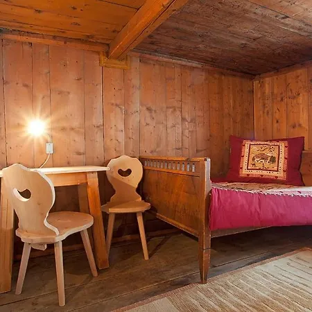 Berghuette Schoepf بيت خشبي امهاوسن