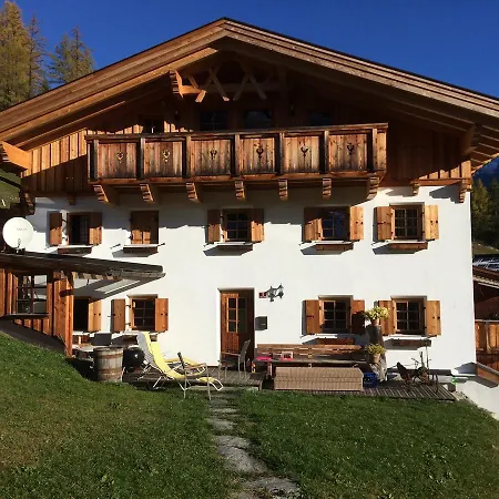 Berghuette Schoepf Lodge Umhausen